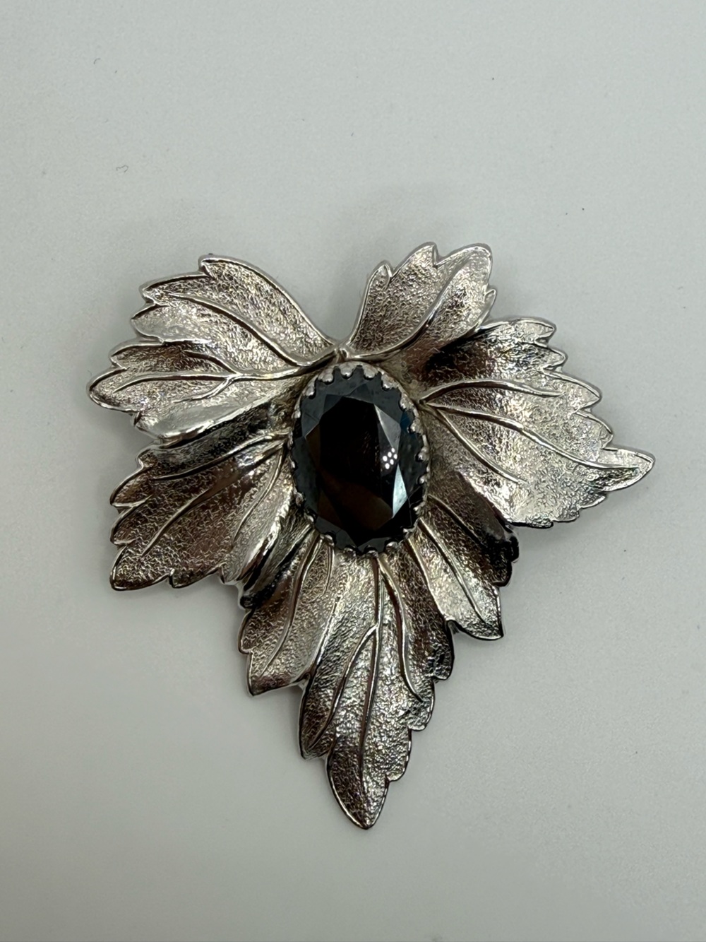 Vintage Silver Tone Leaf Brooch Black Faceted Stone 2” Unsigned